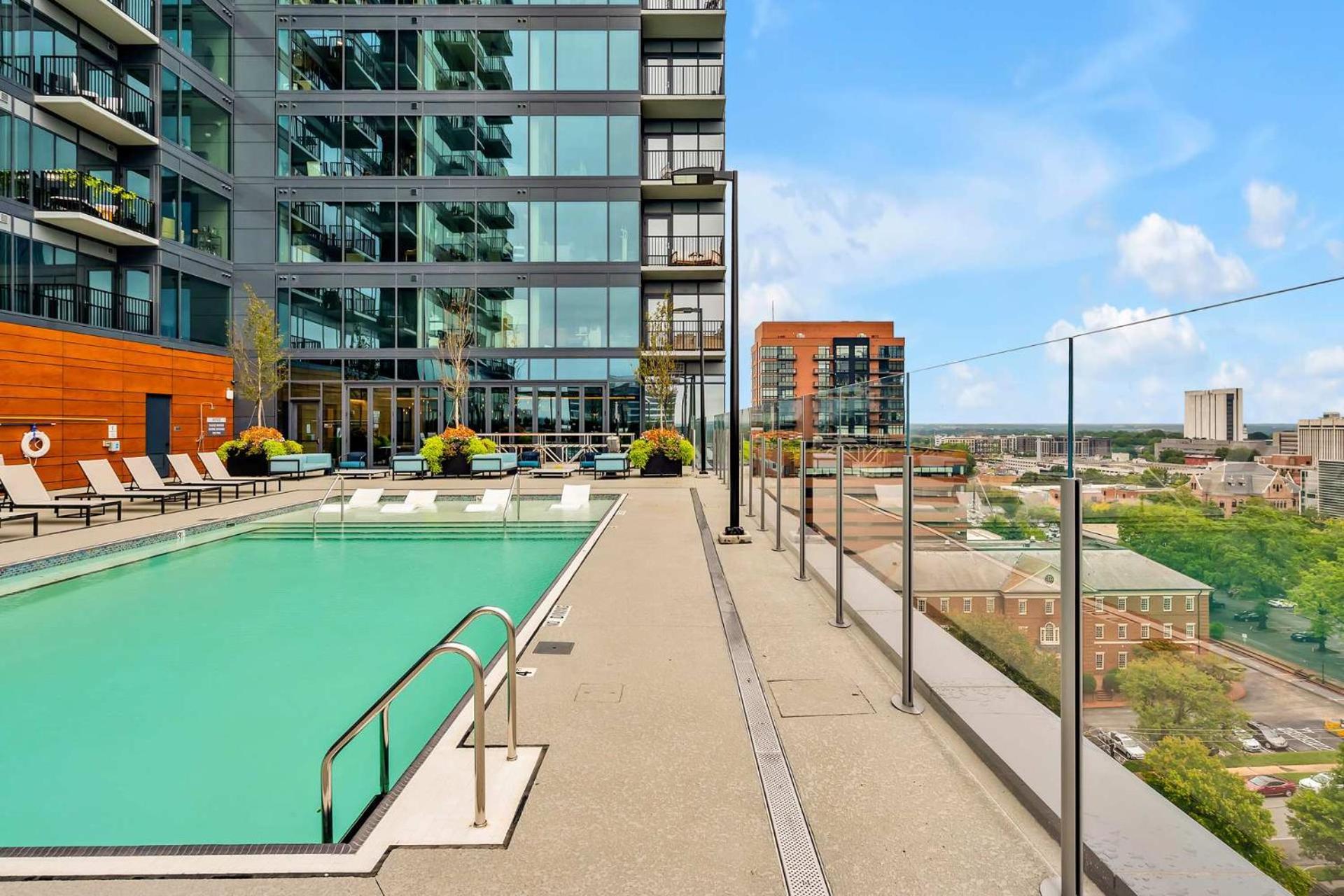 High-Rise Apt Raleigh Free Parking & Sunset View 1 外观 照片